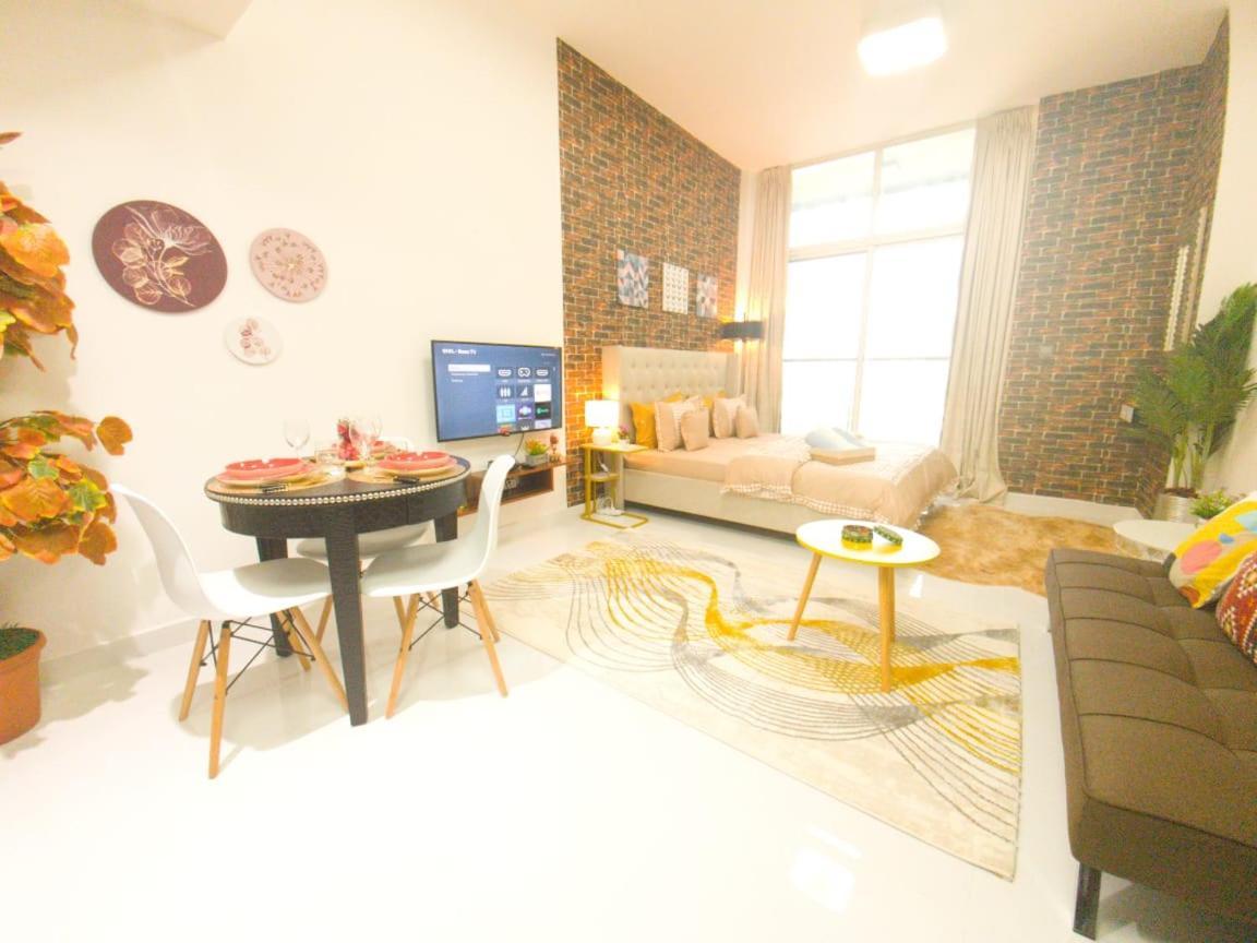 Beautiful Studio Appartment Near Dubai Global Village المظهر الخارجي الصورة